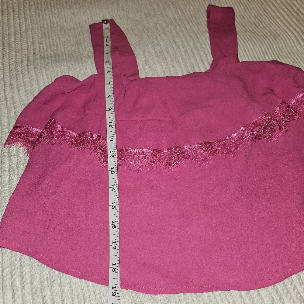 Cropped Spring Tank - Picture 2 of 5